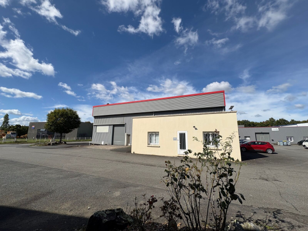 Photo 1 – location entrepôts / activités	CARQUEFOU (44470)