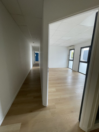 Photo 1 – location bureaux	VANNES (56000)