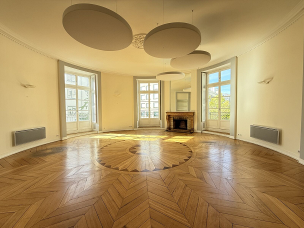 Photo 1 – location bureaux	NANTES (44000)