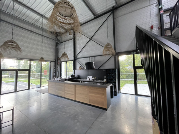 Photo 1 – location entrepôts / activités	PLESCOP (56890)