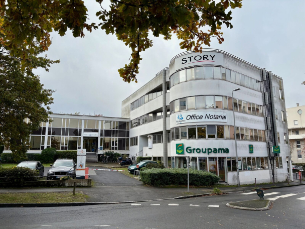 Photo 1 – location bureaux	REZE (44400)