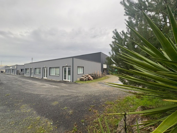 Photo 1 – location bureaux	FAY DE BRETAGNE (44130)