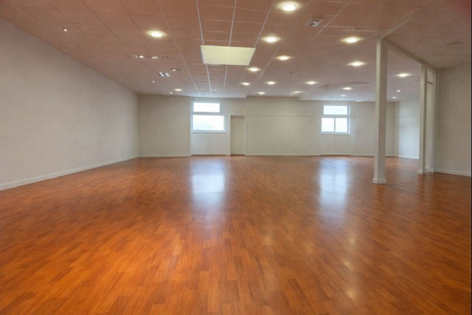 Photo 1 – location Local commercial	PLOEREN (56880)