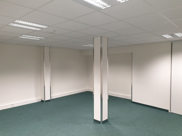 Photo 1 – location bureaux	NANTES (44000)