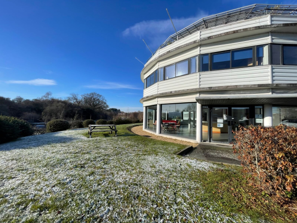 Photo 1 – location entrepôts / activités	VANNES (56000)