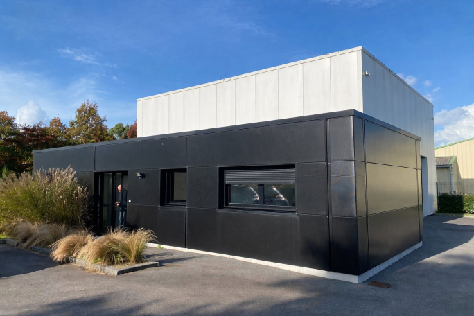 Photo 1 – location entrepôts / activités	LANDEVANT (56690)