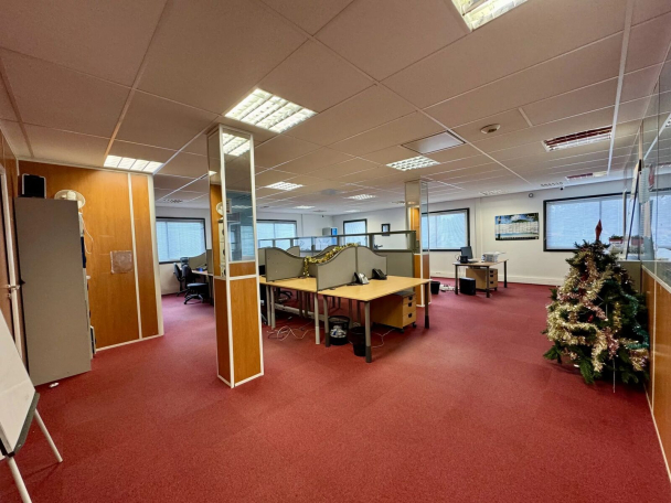 Photo 1 – location bureaux	BASSE GOULAINE (44115)