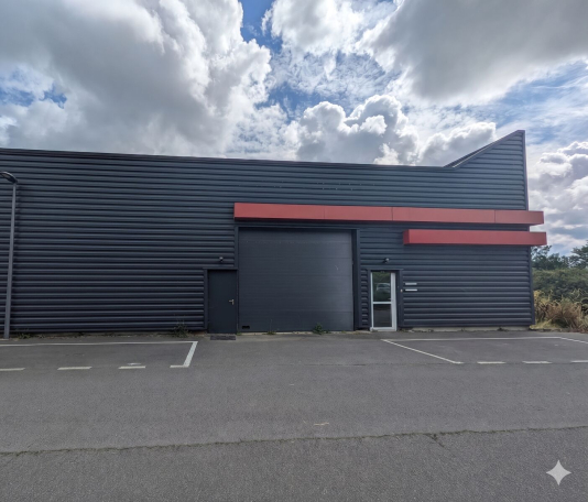 Photo 1 – location entrepôts / activités	VANNES (56000)