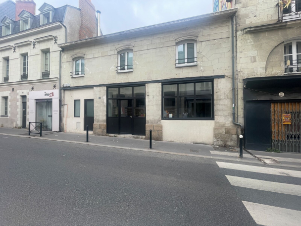 Photo 1 – location Local commercial	NANTES (44000)