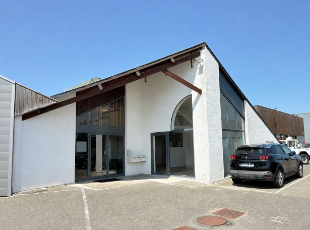 Photo 1 – location Local commercial	AURAY (56400)