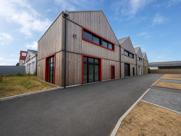 Photo 1 – location entrepôts / activités	SAINT HERBLAIN (44800)