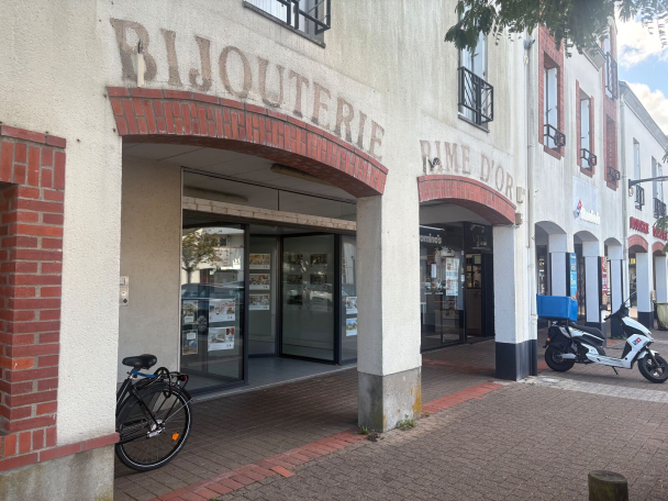 Photo 1 – vente Local commercial	SAINT HERBLAIN (44800)