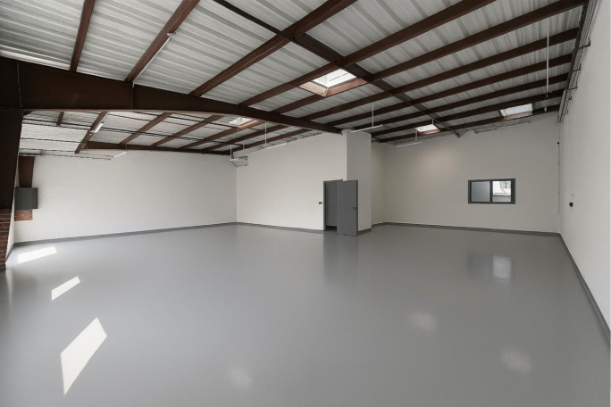 Photo 1 – location entrepôts / activités	LA CHAPELLE SUR ERDRE (44240)