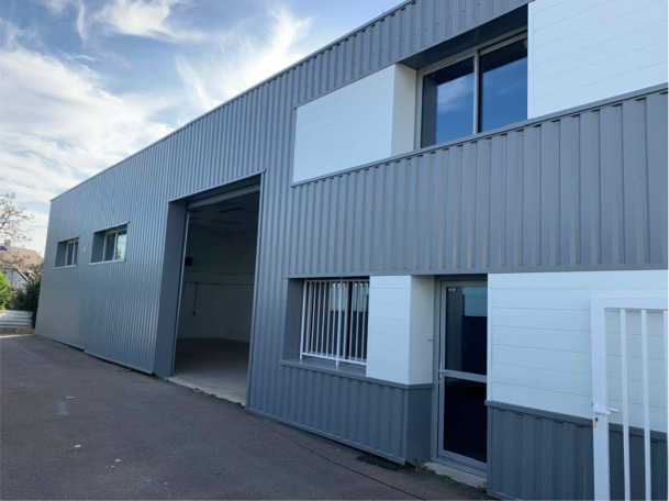 Photo 1 – location entrepôts / activités	LA CHAPELLE SUR ERDRE (44240)